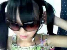 ネットアイドル「うさ天使」母が逮捕