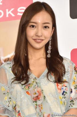 板野友美が別人化