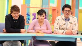 小島瑠璃子の乳置きデスク攻撃が話題