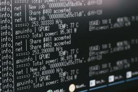 仮想通貨投資OLあやねのくりぷとメモ ： マイニングするコンピューターウイルス