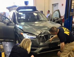 Uber自動運転で死亡事故発生