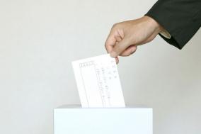 選挙の際に他人の選挙権を行使する方法