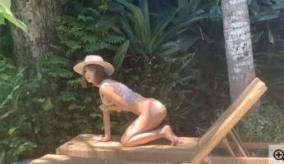 藤田ニコル・お尻丸出し動画をインスタにアップ