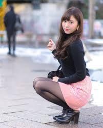 角谷暁子アナ、生放送中にリモンコンバイブな動き