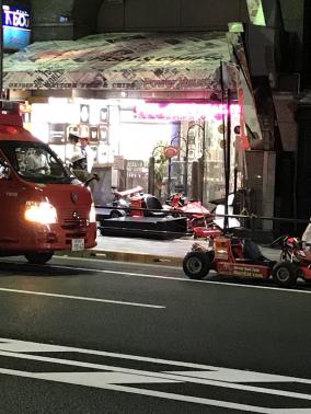 マリカーが六本木で事故