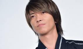 山下智久の小汚い私服が話題