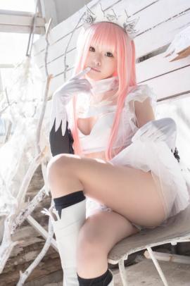 コスプレイヤーゆきうさぎが妊娠堕胎を告白し炎上