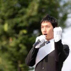 コスプレ絵師白樺ぽて氏に赤い政党からイラスト依頼?釣りか狂言と炎上