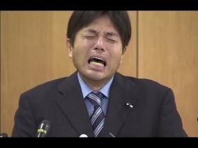 号泣元議員野々村竜太郎のブログがヤバすぎると話題