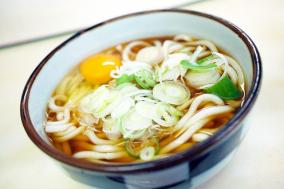 丸亀製麺の定番うどんメニューをお得に食べる方法