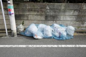 クリニック 自宅と隣接しているアパートの共同ゴミ捨て場を移設させたい