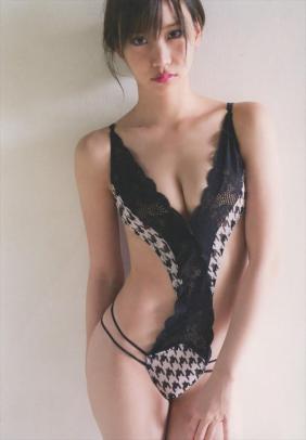 元AKB・永尾まりやのグラビア画像!　【16枚】