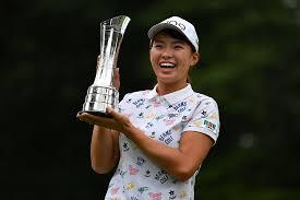 全英女子オープン優勝・渋野日向子の巨乳が話題