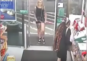 豪セブンイレブンに斤を持った女が襲撃し血まみれ（動画）