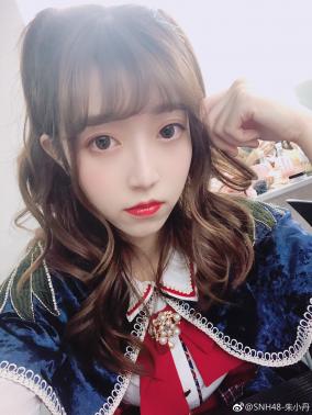 SNH48朱小丹・彼氏とディズニーキス画像流出