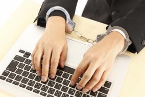 クリニック 警察に情報端末を押収されても中身を見られないよう対処しておきたい
