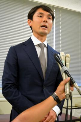 並河健天理市長、公務出張中にデリヘル本番強要発覚