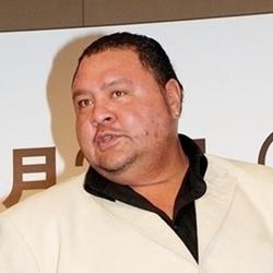 元横綱の曙が心不全で意識不明、激やせ