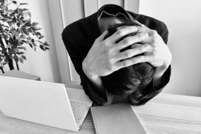 20年来の慢性頭痛を「薬なし」で克服した私の体験談