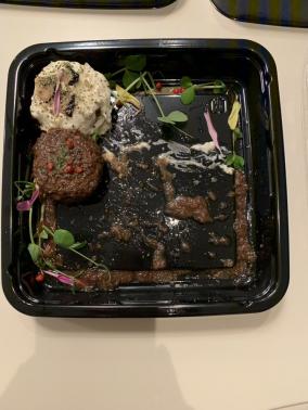 スカスカおせち再来・Uber Eatsハンバーグ3200円が酷いと話題