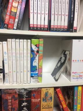 同棲彼氏のアニメDVDを転売した無職女が逮捕