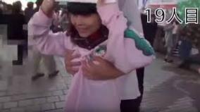 女子高生YouTuberあきえがフリーおっぱい動画で大炎上