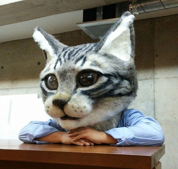 激裏ヘッドラインニュース 2015/04/17(金) 16時24分 にゃんと！人間を猫化させる「リアル猫ヘッド」がハイパーリアルすぎて猫と人間の狭間で悶絶