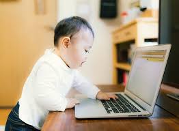 激裏ヘッドラインニュース 2015/05/14(木) 16時33分 9歳息子がパソコンを触り始めたので、ネットの怖さについて話す。ちなみに、お父さんはエッチなサイトのプロ