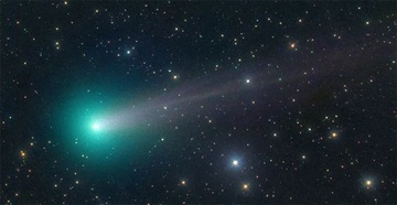 激裏ヘッドラインニュース 2015/01/06(火) 16時51分 宇宙からのお年玉キター！1月7日、緑色の彗星「ラブジョイ」が地球に最大接近！肉眼でも観測可能に