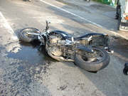 クリニック 遊園地の駐車場でのバイク事故