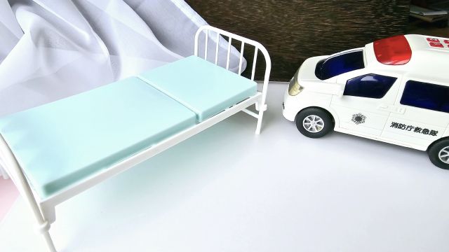 救急車とベッド