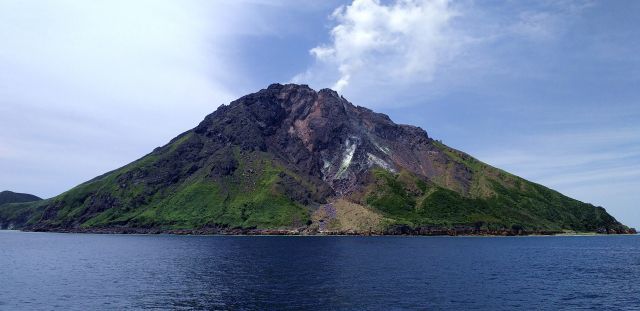 海から見る硫黄島