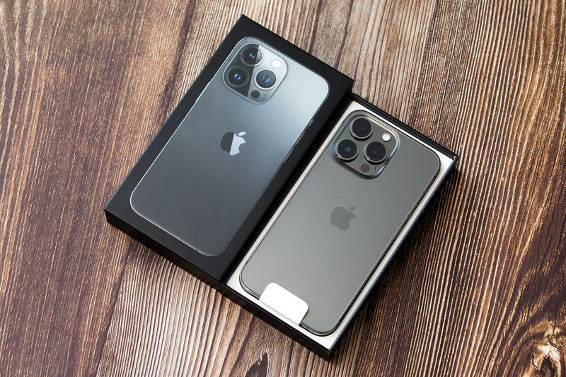 2個並べたiPhone
