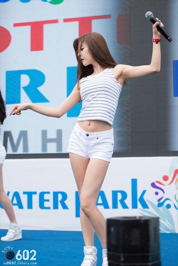 スケベダンスを踊る韓国人アイドル