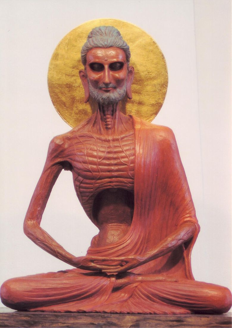 苦行を行なう僧侶の仏像