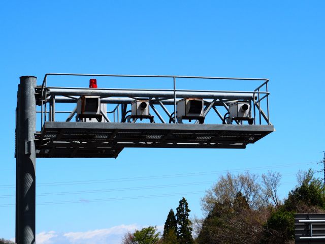 道路に設置されているオービス