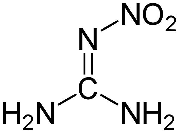ニトログアニジンの化学式