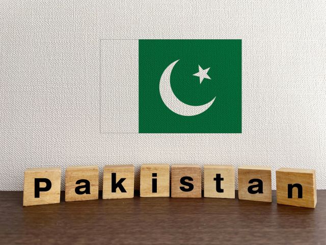 パキスタンの国旗と文字