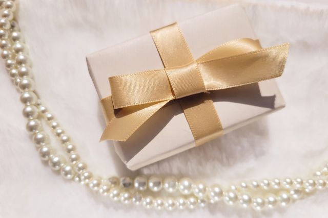 真珠とプレゼント