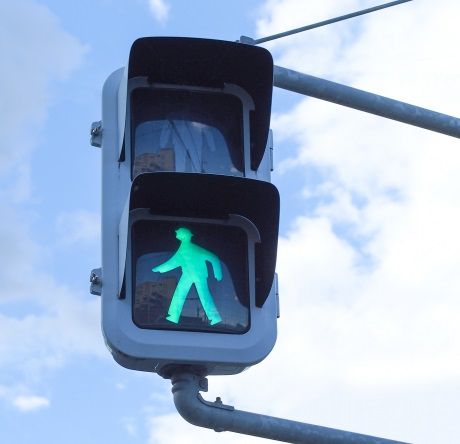 青い歩行者信号