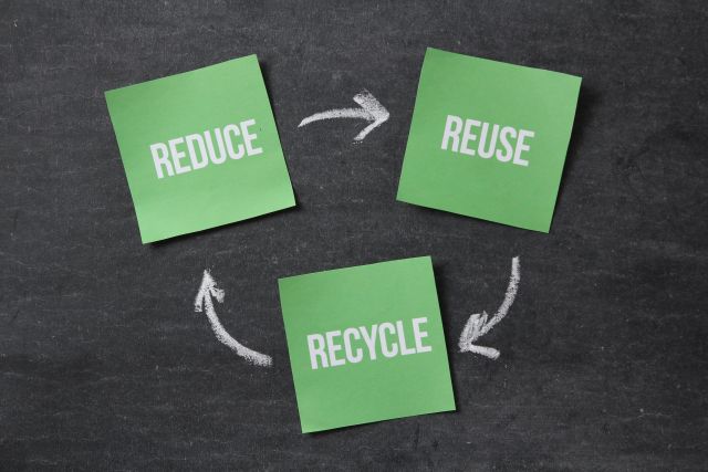 REDUCE→REUSE→RECYCLEという流れ