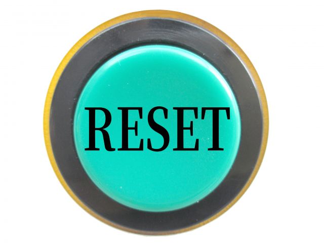 RESETと書かれた水色のボタン