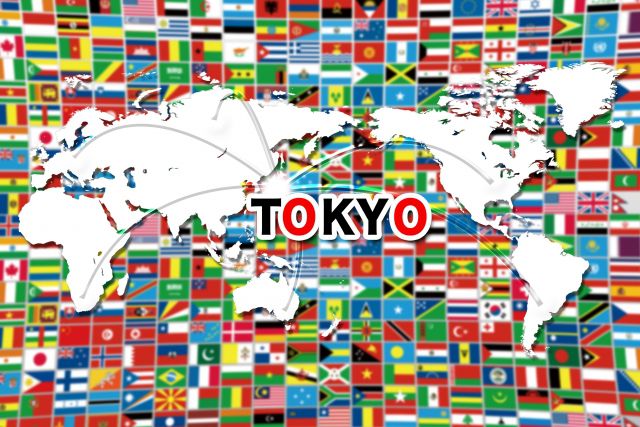 国旗と世界地図の真ん中に書かれたTOKYO