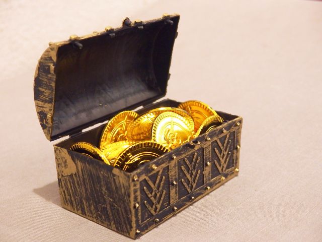 宝箱に入ったコイン