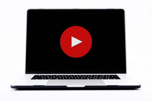 ノートパソコンで動画再生